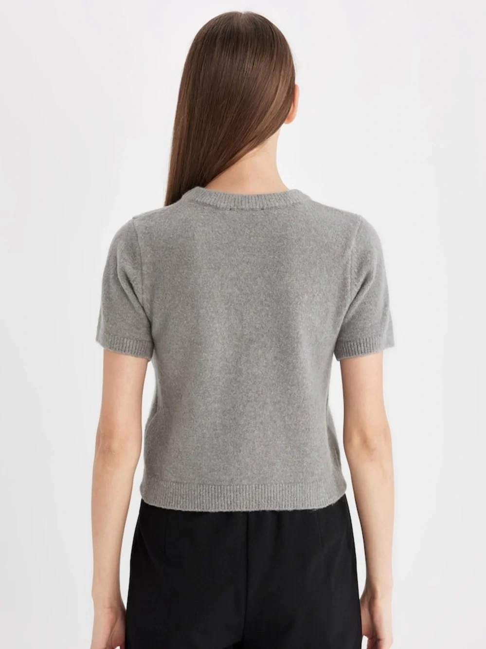H&M Mocha Gray Short-Sleeve Crewneck Acrylic-Blend Sweater XS